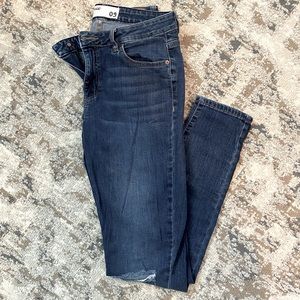 Mid-rise Skinny Jeans